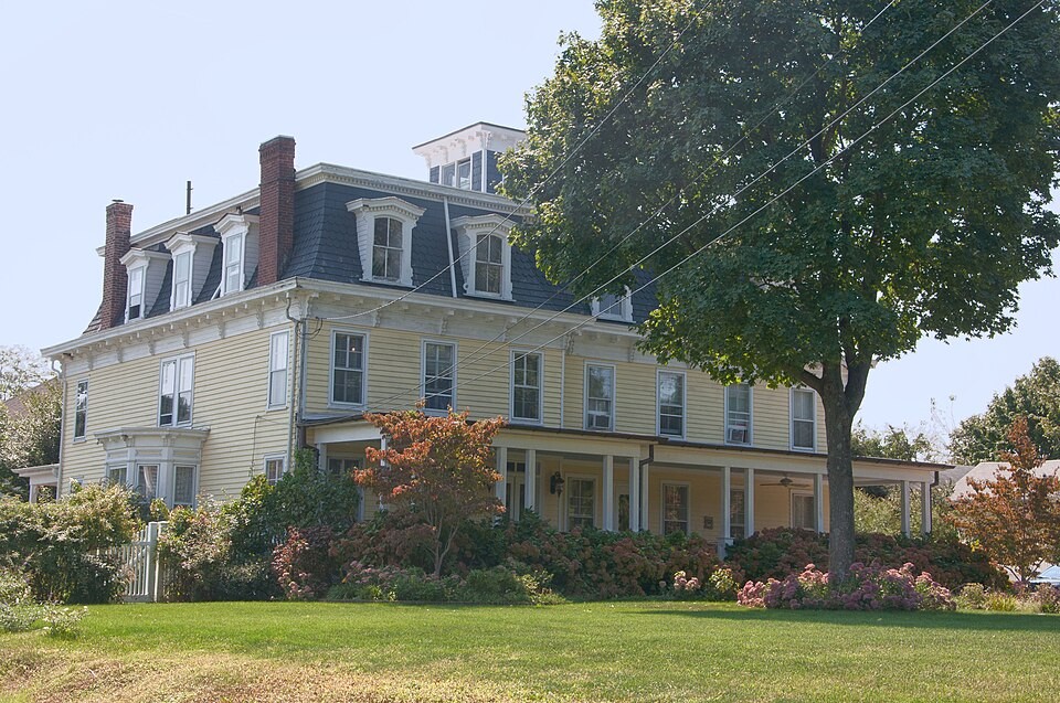 Representative city image: Commack, New York; location illustration, not company equipment.