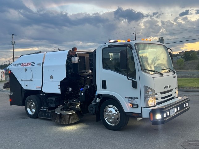 Aqua Sweep & Vac — truck photo from the 1-800-SWEEPER member profile.